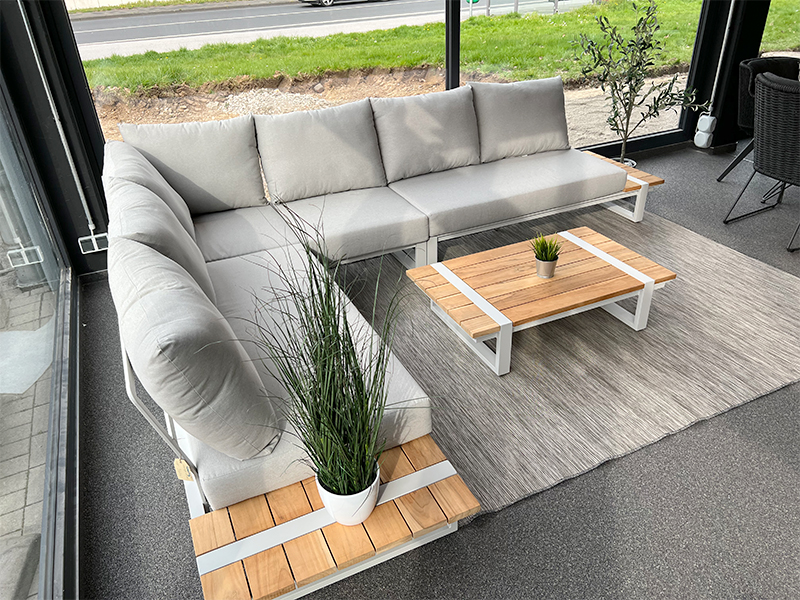 Profilbau Scheil Ausstellung Gartenmöbel