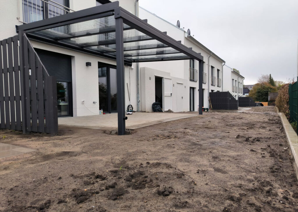 Terrassendach mit Unterglasmarkise von Profilbau Scheil