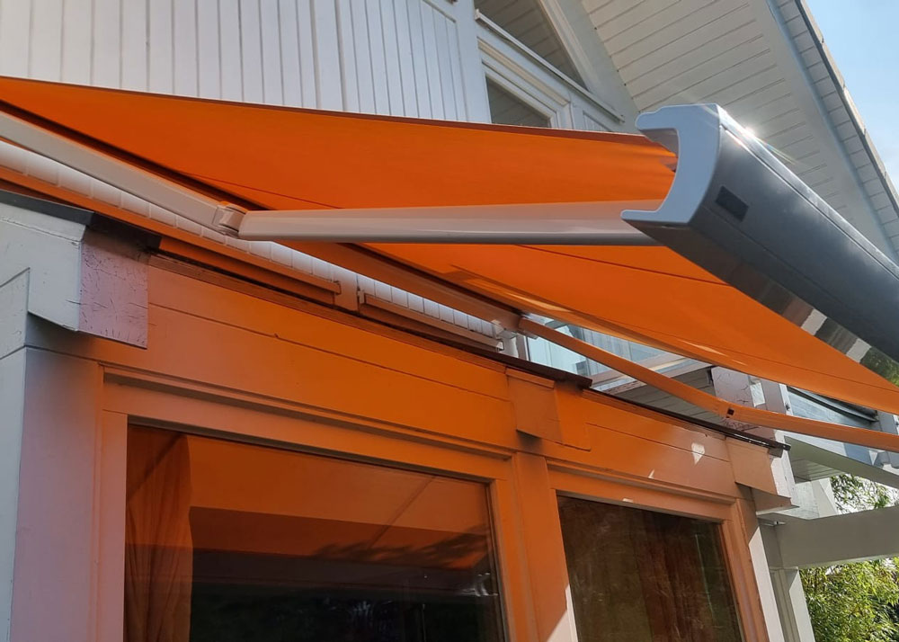 Sonderlösung für Gelenkarmmarkise von Profilbau Scheil