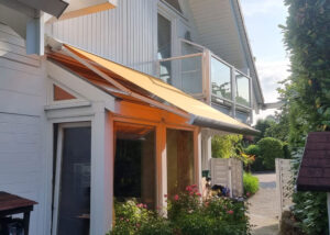 Sonderlösung für Gelenkarmmarkise von Profilbau Scheil