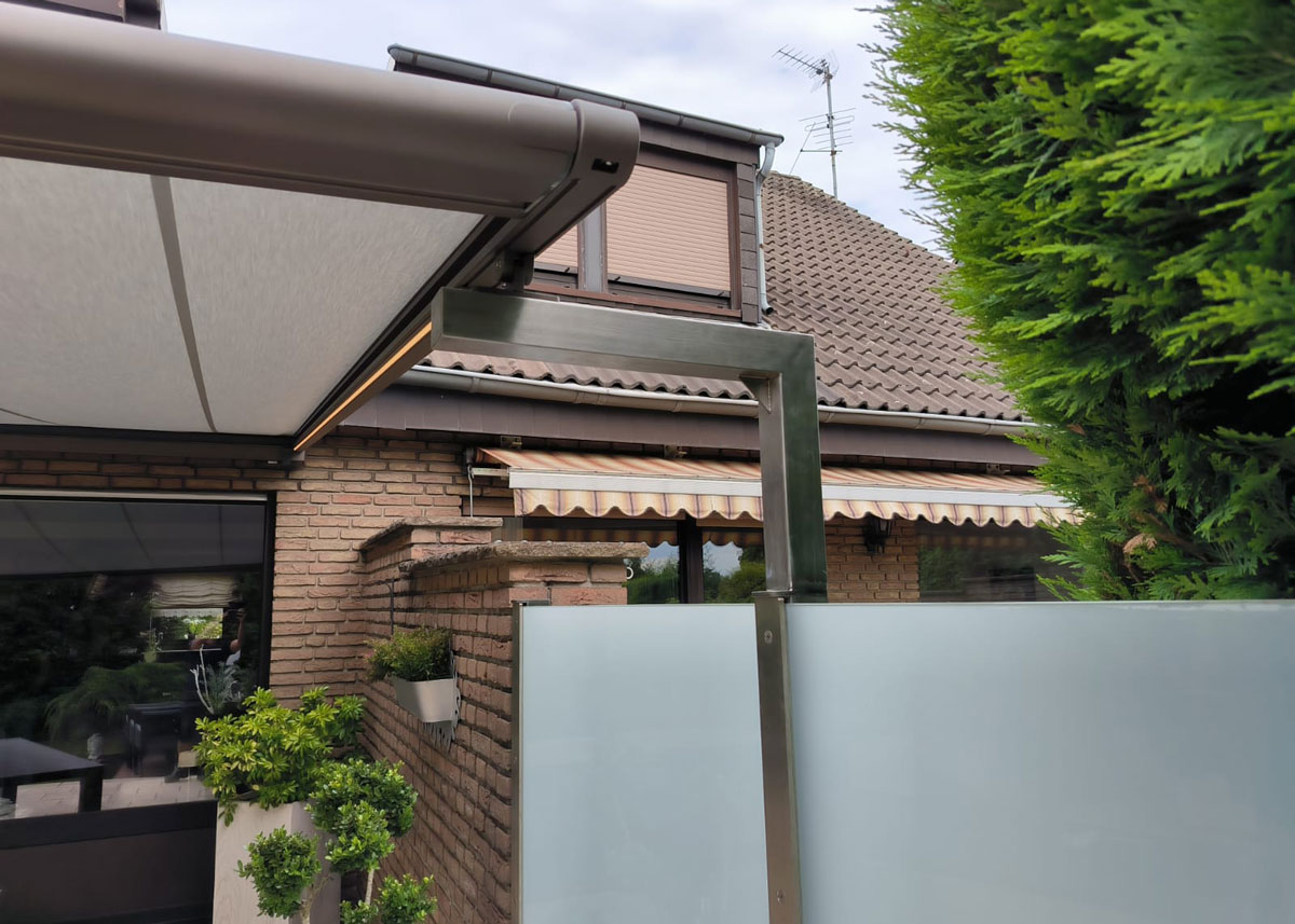 Sonderlösung für Gelenkarmmarkise von Profilbau Scheil